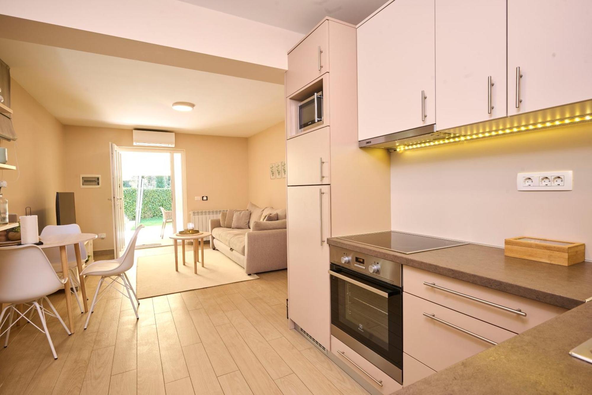 Apartments Martello Garden ポレッチ エクステリア 写真